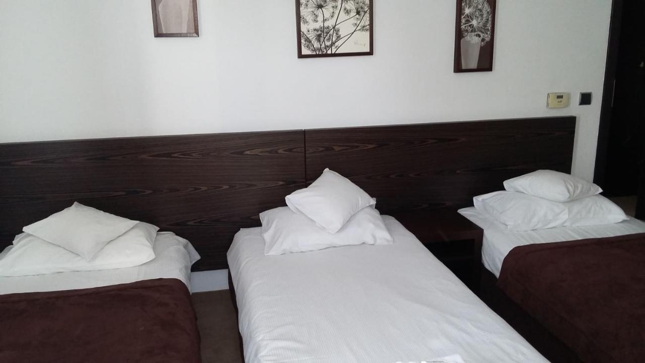 Hotel Неполомице Екстериор снимка