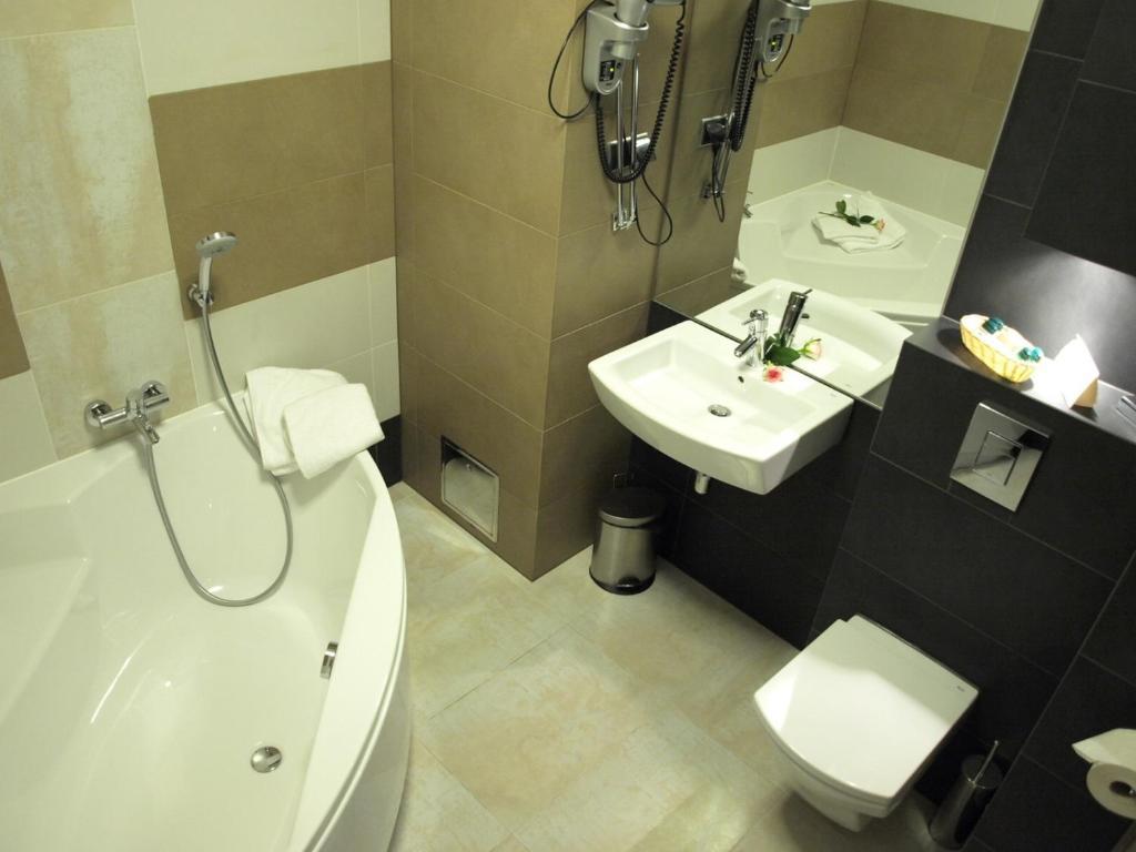 Hotel Неполомице Стая снимка
